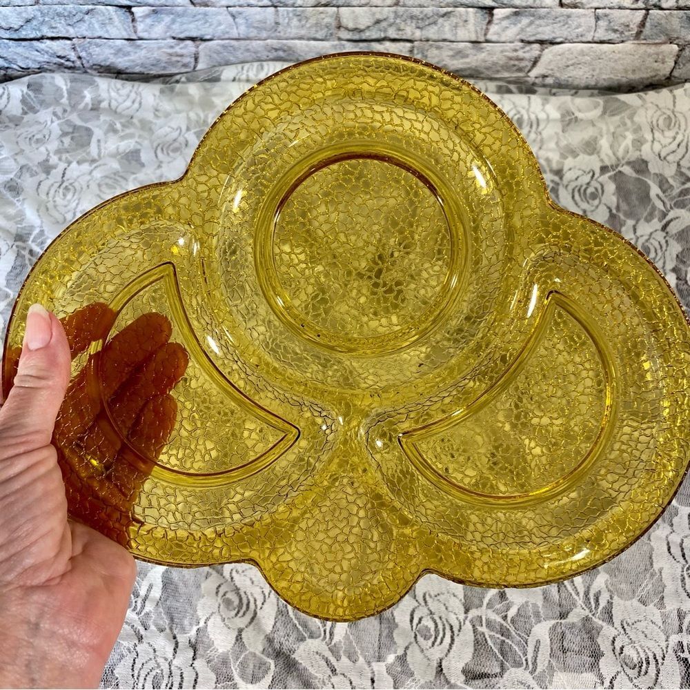 L.E.Smith Vintage Amber Crackle Cloverleaf Glass Snack Plates
